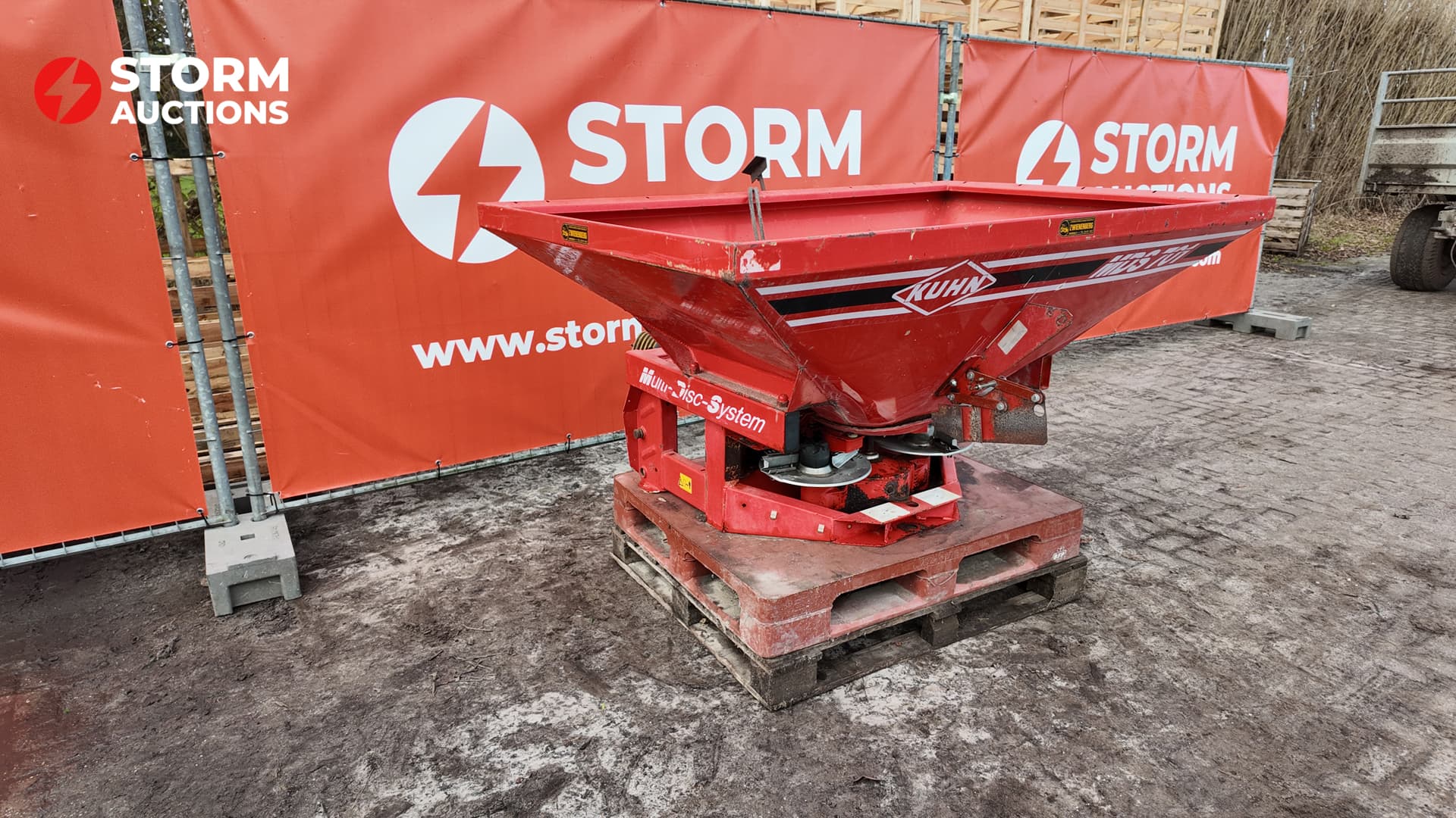 Kunstmeststrooier Kuhn MDS 701