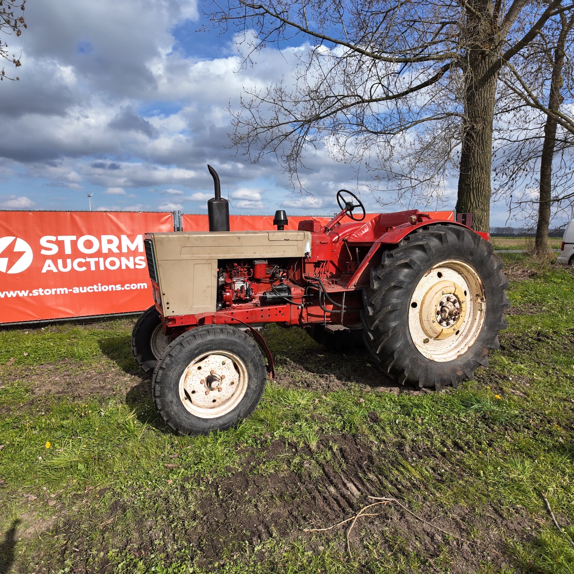 Belarus 800 landbouwtractor