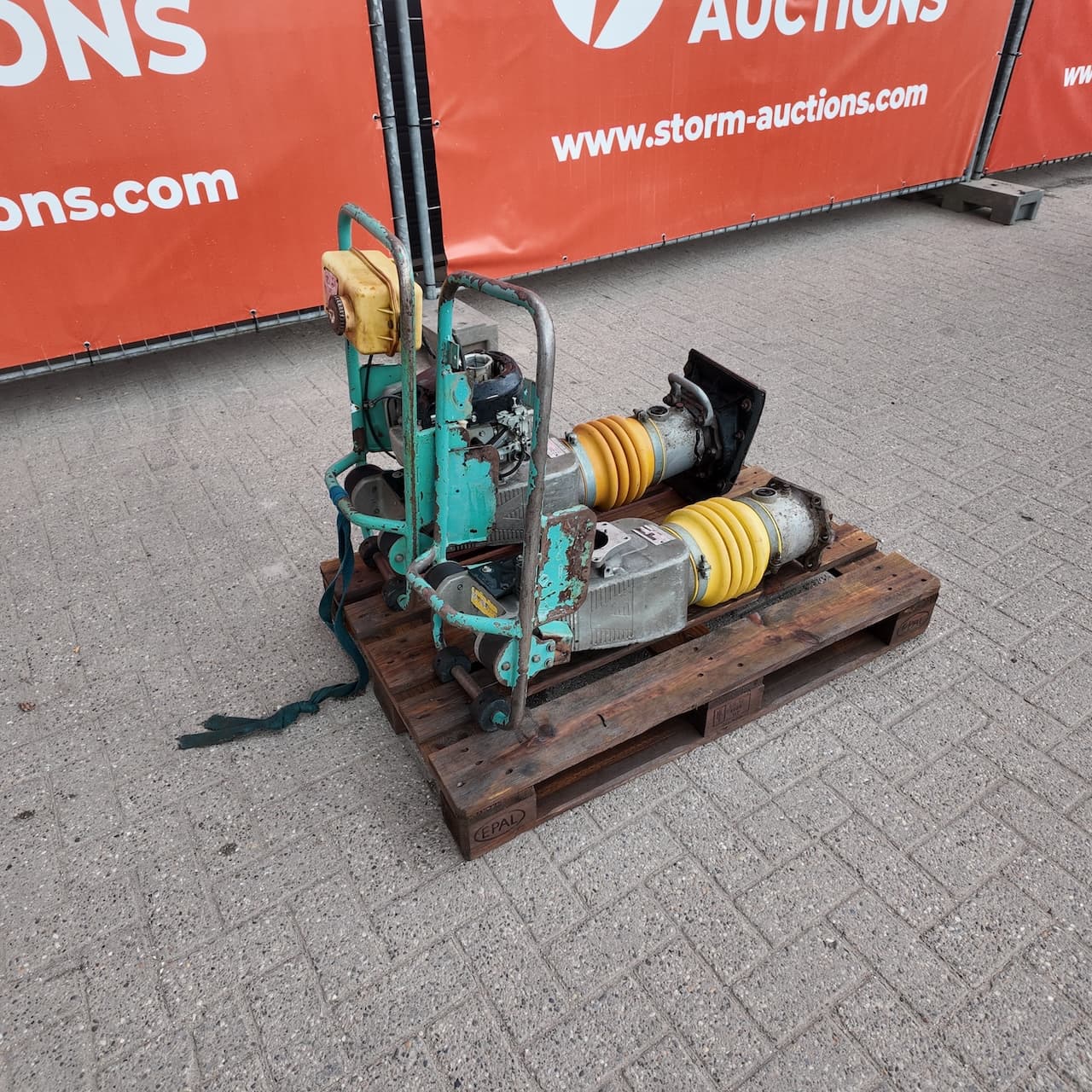 2x Ammann stamper voor onderdelen