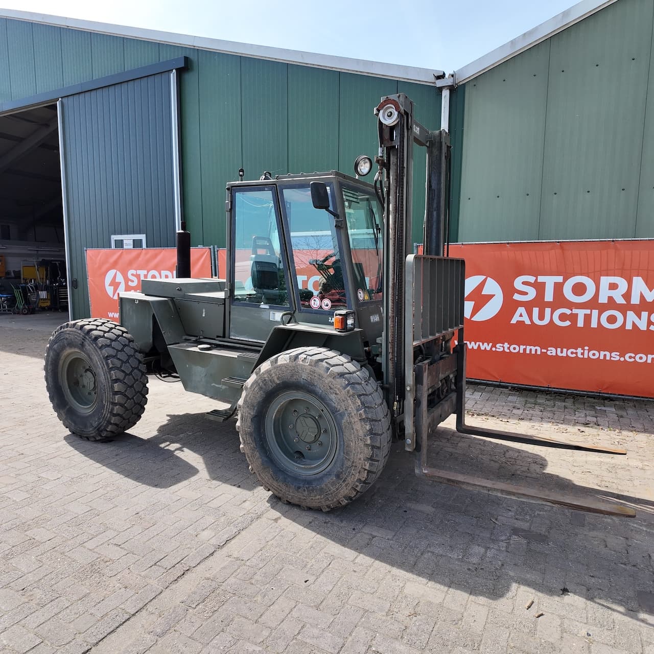 Brumeca ruwterreinheftruck