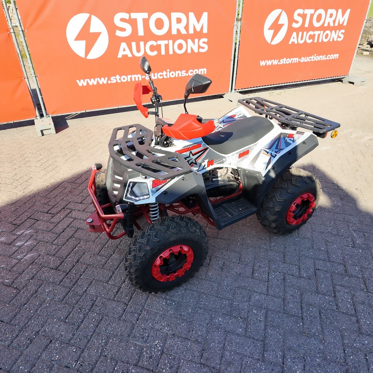 Commander 200cc quad