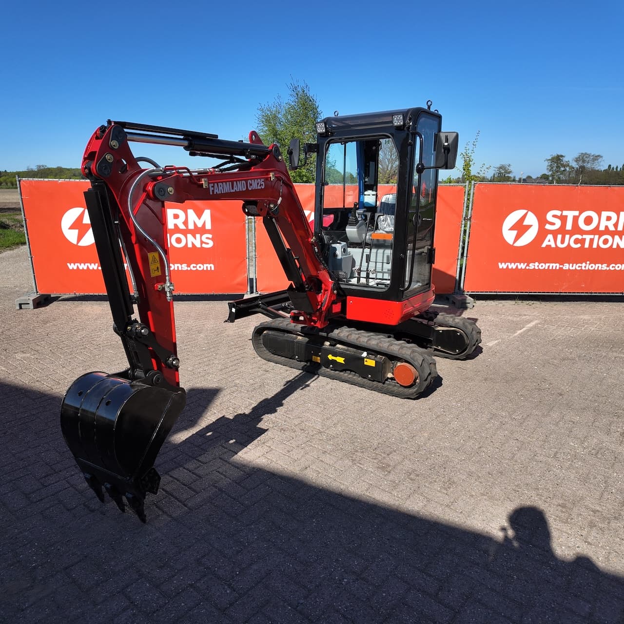 Farmland CM25 minigraver