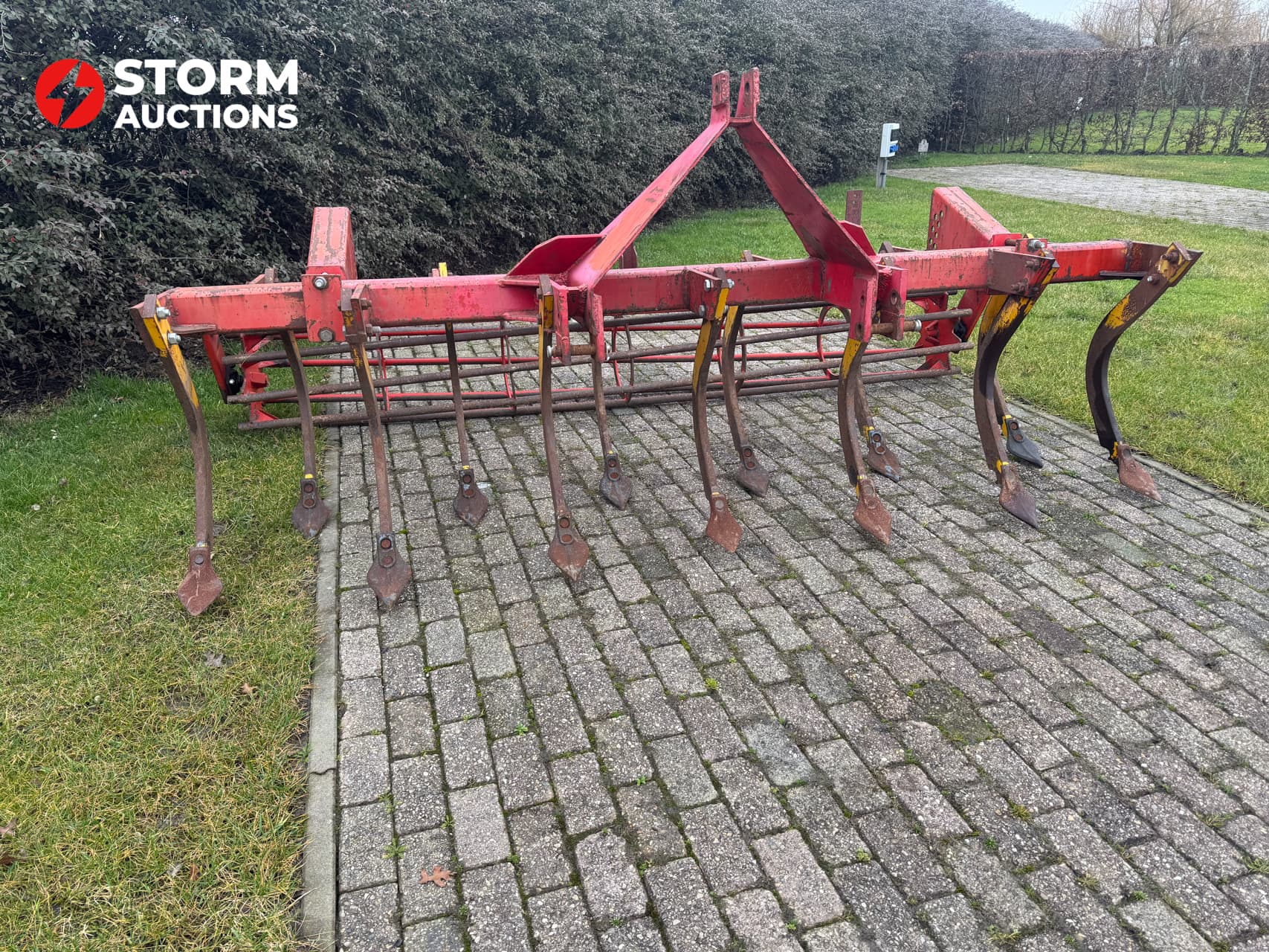 Cultivator vaste tand met aandrukrol - Afbeelding 1